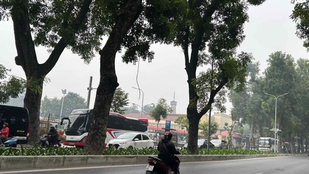 Dự báo thời tiết hôm nay (22/2): Bắc Bộ sáng sớm trời rét, sương mù nhẹ, vùng núi mưa rải rác; Đông Nam Bộ có nơi nắng nóng trên 35 độ C