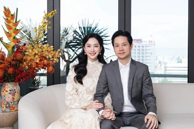 Hoa hậu Đặng Thu Thảo trang hoàng nhiều loại cây, hoa hút tài lộc ngày Tết