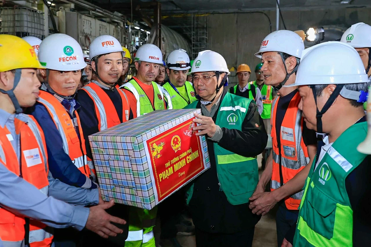 Thủ tướng Phạm Minh Chính: Tốc độ triển khai đường sắt đô thị thời gian tới phải gấp hàng chục lần những năm qua Thủ tướng Phạm Minh Chính: Tốc độ triển khai đường sắt đô thị thời gian tới phải gấp hàng chục lần những năm qua