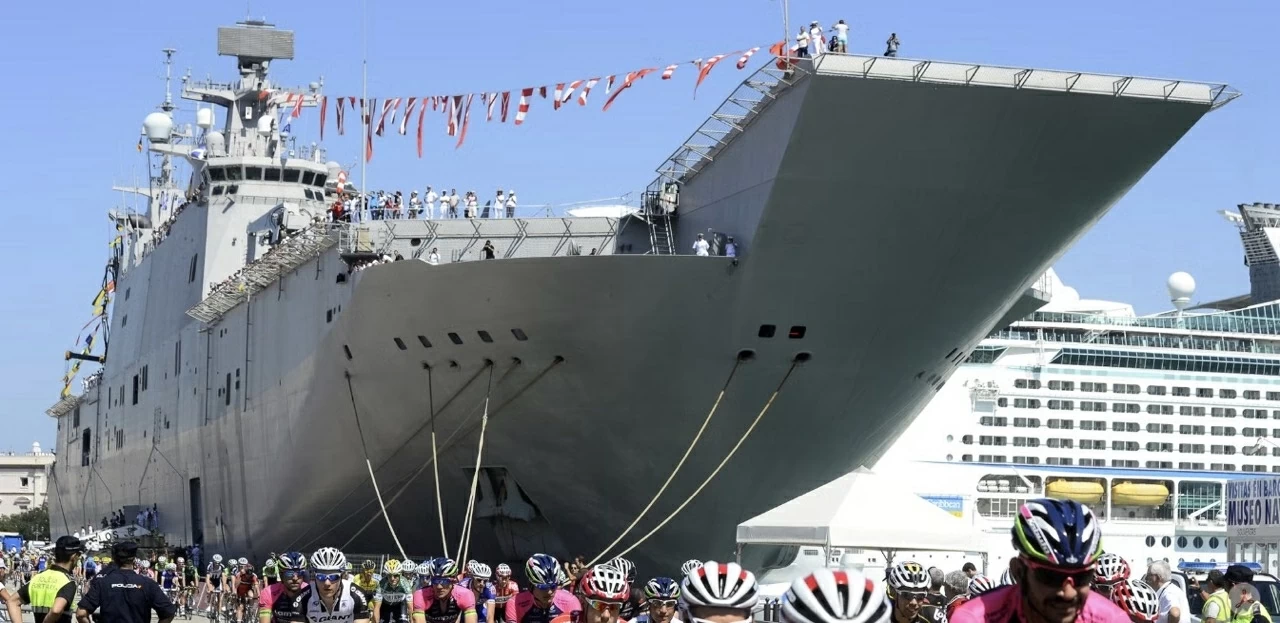 Chạy đua sở hữu tàu sân bay