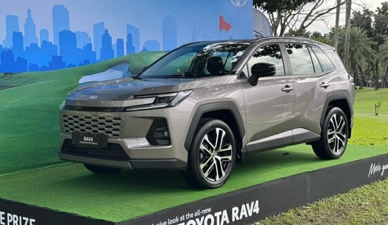 Toyota RAV4 thế hệ mới sẽ được phân phối với hai phiên bản gồm LTD và ADV. 