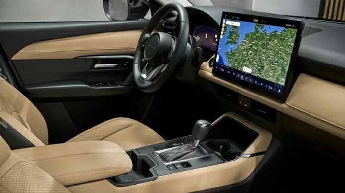 Không gian nội thất của CX-5 2026 được nâng tầm với da Nappa, hệ thống âm thanh Bose và màn hình HUD kích thước lớn gấp ba lần trước đây. Không gian nội thất của CX-5 2026 được nâng tầm với da Nappa, hệ thống âm thanh Bose và màn hình HUD kích thước lớn gấp ba lần trước đây.