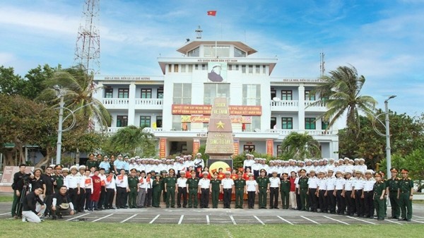 Trường Sa trong trái tim người Việt