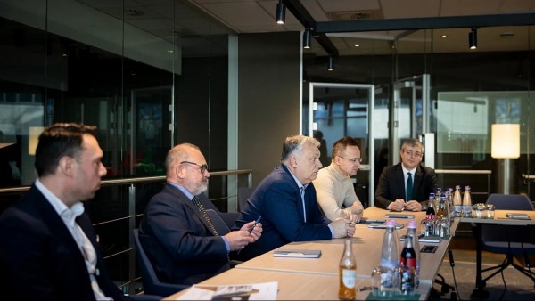 Hungary ngăn EU thông qua gói trừng phạt mới với Nga vì một bất đồng liên quan dầu mỏ