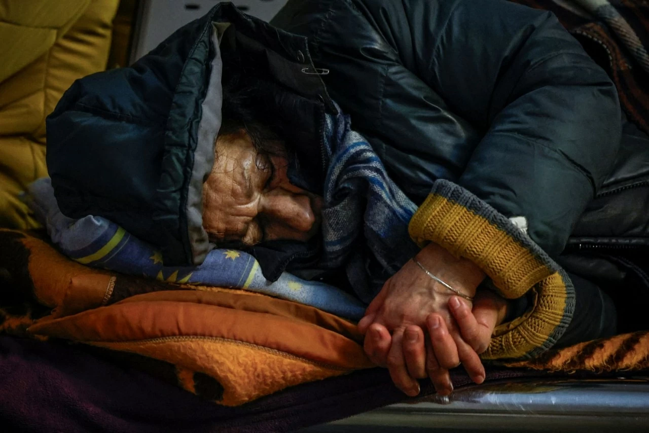 Ảnh ấn tượng: Hội đồng Hòa bình dành hơn 5 tỷ USD cho Gaza, Nga tuyên bố kiểm soát thêm địa bàn, chú chó 'đua ké' gây sốt tại Olympic