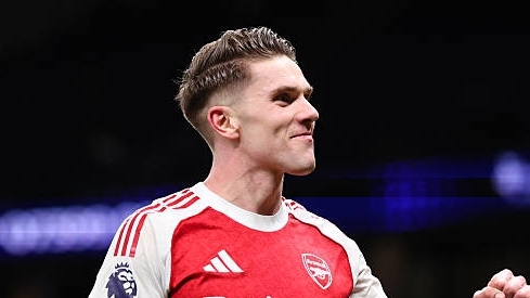 Giúp Arsenal trở lại quỹ đạo, Viktor Gyokeres được đưa ‘lên mây’
