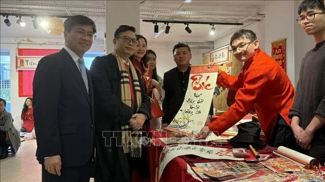 Chợ Xuân Bính Ngọ 2026 tại Pháp: Gắn kết cộng đồng, lan tỏa văn hóa Việt Chợ Xuân Bính Ngọ 2026 tại Pháp: Điểm hẹn văn hoá của cộng đồng người Việt