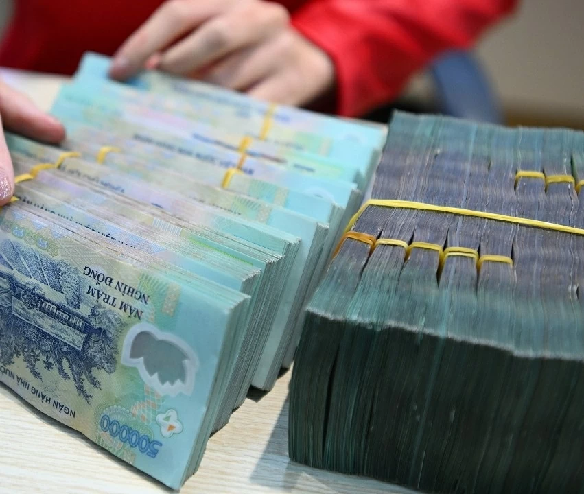Khi nào áp dụng mức tăng lương cơ sở mới cho cán bộ công chức, viên chức?