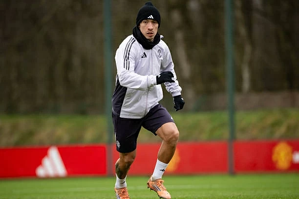 Trung vệ Man Utd tiếp tục dính chấn thương Trung vệ Man Utd tiếp tục dính chấn thương