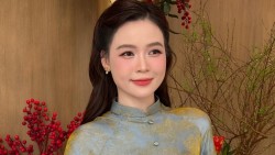 Sao Việt: Hoa hậu Bảo Ngọc rạng rỡ ngày đầu năm, diễn viên Sam duyên dáng trong tà áo dài