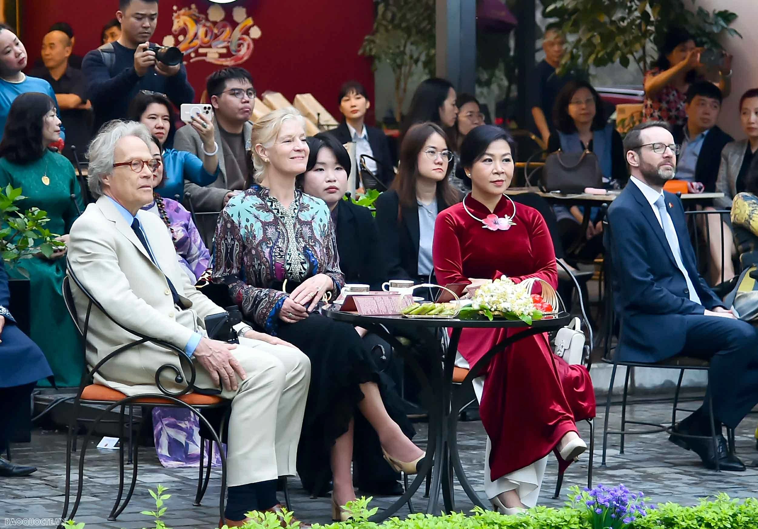 Phu nhân Ngô Phương Ly tiếp Công tước xứ Richmond