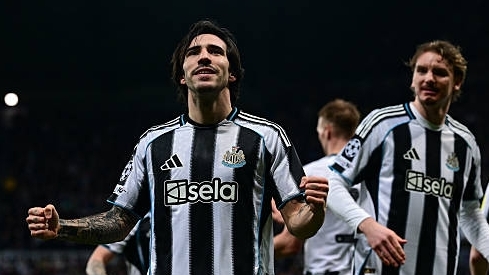 Newcastle có thể gặp Chelsea 3 lần trong tháng 3