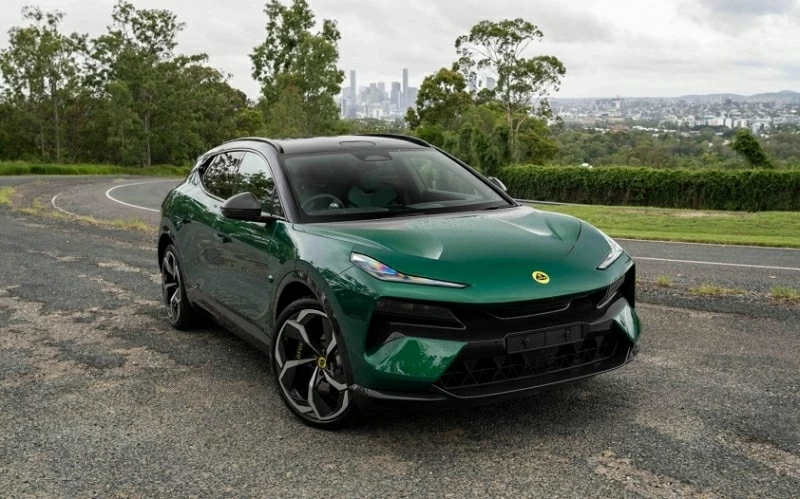 Lotus vẫn còn khá mới mẻ với phần lớn khách hàng Việt.