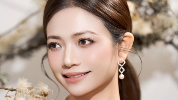 Diễn viên Kiều Anh 'hóa nàng thơ'