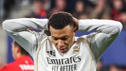 Mbappe nguy cơ phải lên bàn mổ