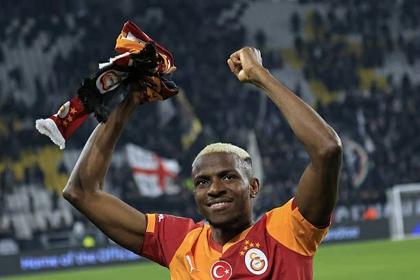 Galatasaray lần đầu lọt vòng 1/8 UEFA Champions League sau 12 năm Galatasaray lần đầu lọt vòng 1/8 UEFA Champions League sau 12 năm