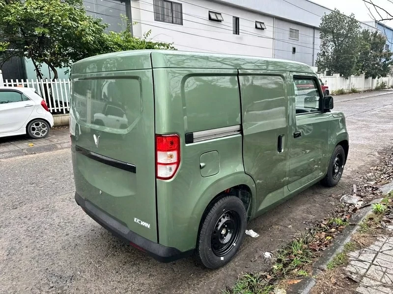 VinFast EC Van được trang bị m&ocirc;-tơ điện cho c&ocirc;ng suất tối đa 40 m&atilde; lực v&agrave; m&ocirc;-men xoắn 110 Nm.