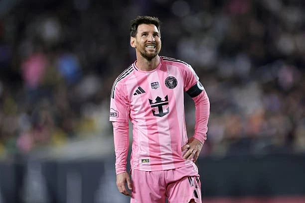 Messi tiếc vì không học hành đầy đủ