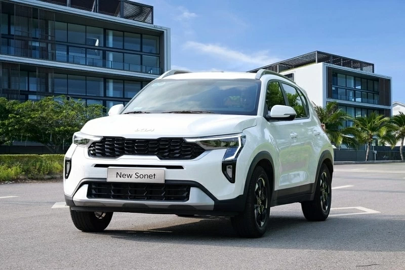 Kia Sonet được ưu đãi tối đa 35 triệu đồng, giúp giá bán thực tế giảm còn từ 480 triệu đồng. 
