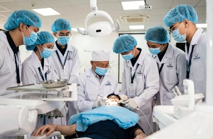 Bản lĩnh thầy thuốc trong thời đại số Bản lĩnh thầy thuốc trong thời đại số