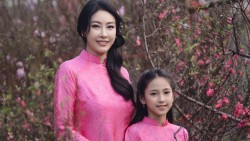 Bộ ảnh Tết 'đẹp nên thơ' của Hoa hậu Hà Kiều Anh