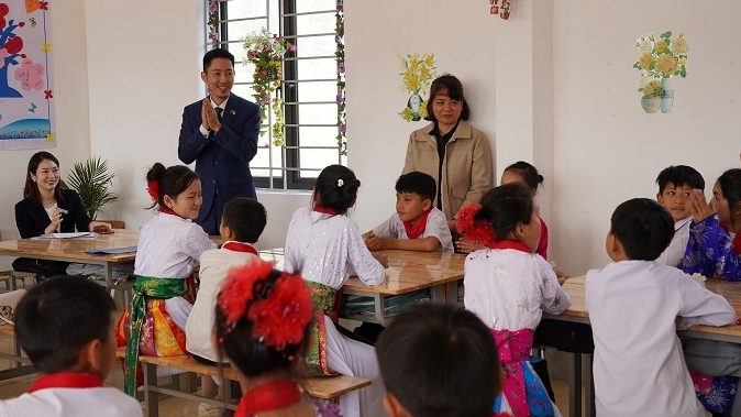 Thêm cơ hội đến trường cho học sinh vùng cao tỉnh Tuyên Quang