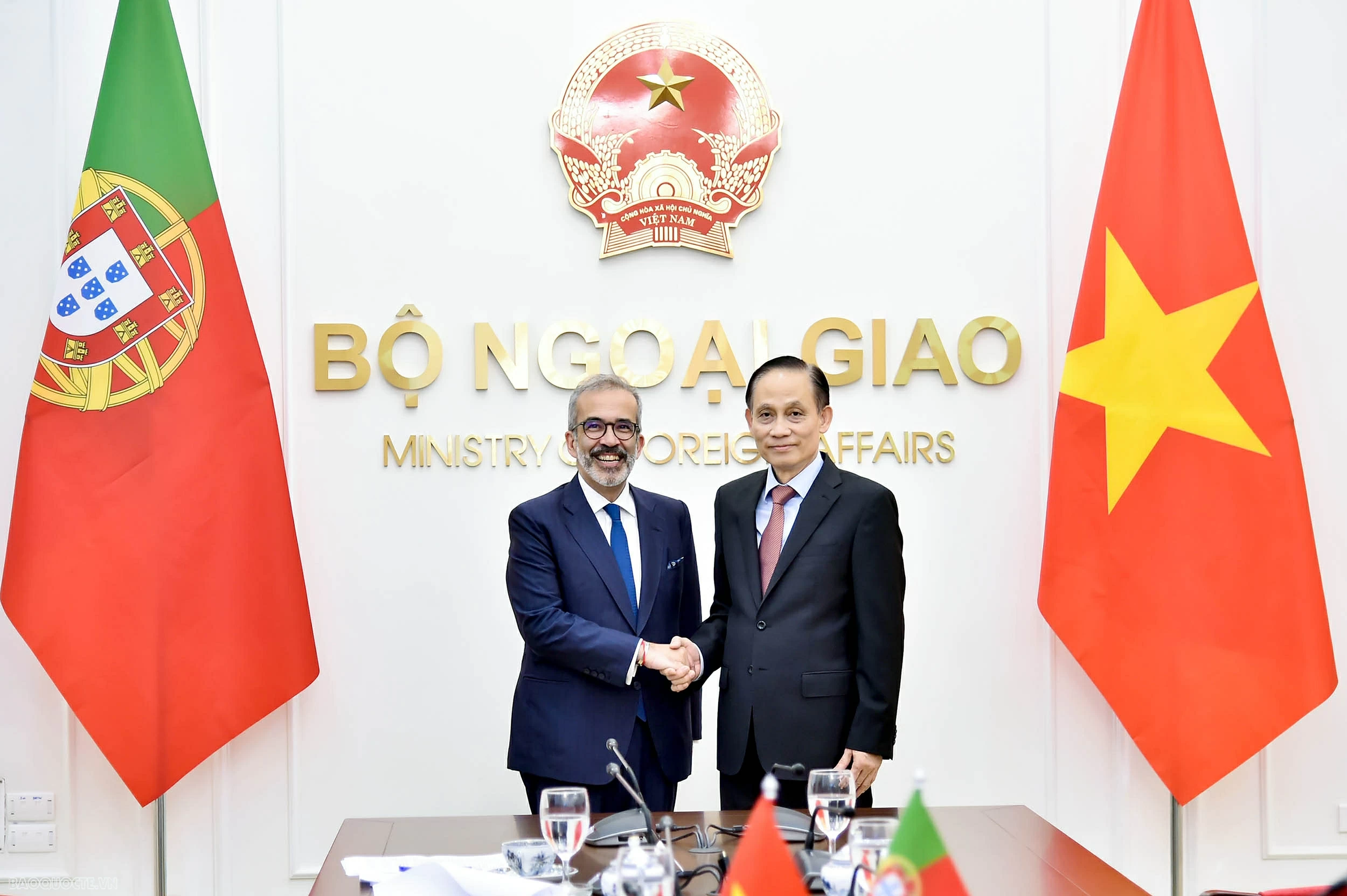 Tăng cường tin cậy chính trị, thúc đẩy hợp tác Việt Nam – Bồ Đào Nha đi vào chiều sâu Bộ trưởng Ngoại giao Lê Hoài Trung hội đàm với Bộ trưởng Quốc vụ, Bộ trưởng Ngoại giao Bồ Đào Nha