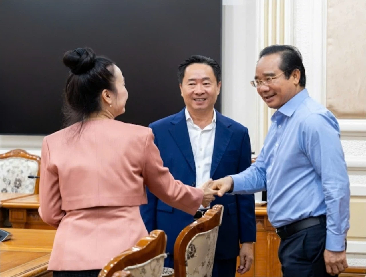 Tp. HCM thúc đẩy xây dựng hạ tầng xúc tiến đầu tư số: Quyết tâm chính trị và đồng hành công nghệ Tp. HCM thúc đẩy xây dựng hạ tầng xúc tiến đầu tư số: Quyết tâm chính trị và đồng hành công nghệ