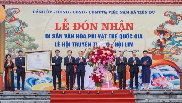 Hội Lim (Bắc Ninh) đón nhận danh hiệu Di sản văn hóa phi vật thể Quốc gia