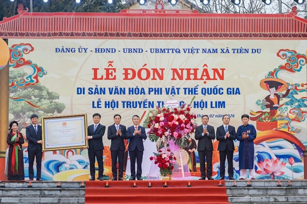 Hội Lim (Bắc Ninh) đón nhận danh hiệu Di sản văn hóa phi vật thể Quốc gia