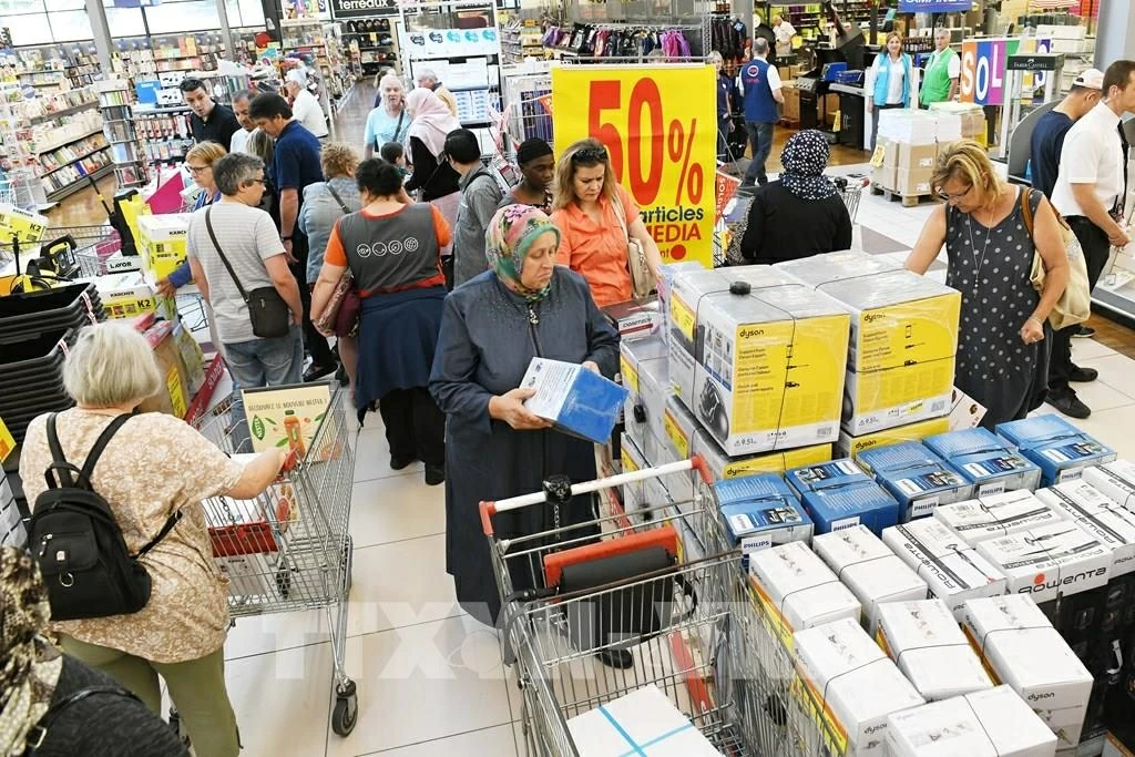 Pháp chính thức đánh thuế với các kiện hàng nhỏ nhập khẩu Pháp chính thức đánh thuế với các kiện hàng nhỏ nhập khẩu
