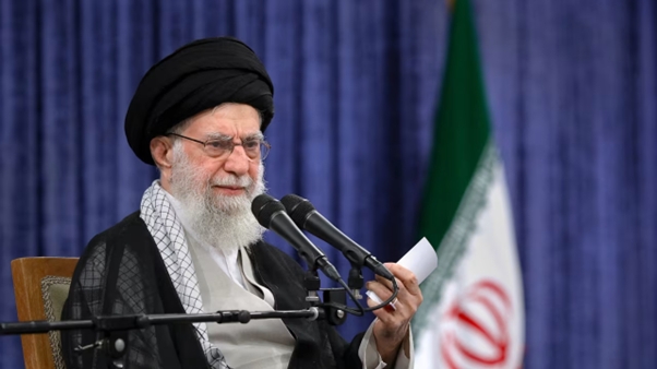 Iran thành lập hội đồng điều hành đất nước; Israel tiếp tục tấn công hơn 30 địa điểm; Mỹ nói về 'nhân sự thay thế'