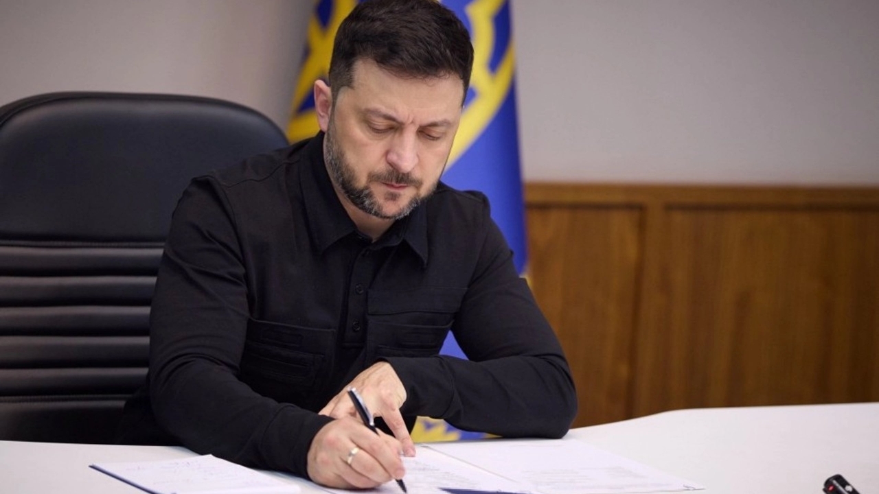 Ukraine trừng phạt 10 công ty vận tải và hậu cần của Nga