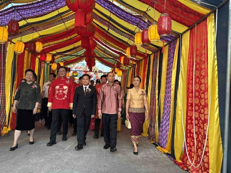 Ngày 27/2, tại trung tâm thành phố Khon Kaen, Thái Lan đã khai mạc Tết cộng đồng với chủ đề “Lễ hội đèn lồng Tết nguyên tiêu 2026”. (Nguồn: TLSQ Việt Nam tại Khon Kean) Không gian Tết Việt nổi bật tại Lễ hội đèn lồng ở Khon Kaen, Thái Lan