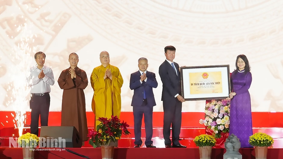 Quần thể Tam Chúc đón nhận Bằng xếp hạng Di tích quốc gia đặc biệt