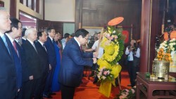 Thành kính tưởng niệm đồng chí Phạm Văn Đồng; tiếp nối lý tưởng, dựng xây đất nước phồn vinh