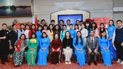 Tọa đàm kỷ niệm Ngày quốc tế Phụ nữ tại Osaka: Gắn kết - Gìn giữ - Lan tỏa