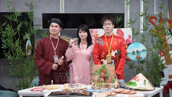 ‘Eastern Light’ ignites the passion of Vietnamese students in Russia
