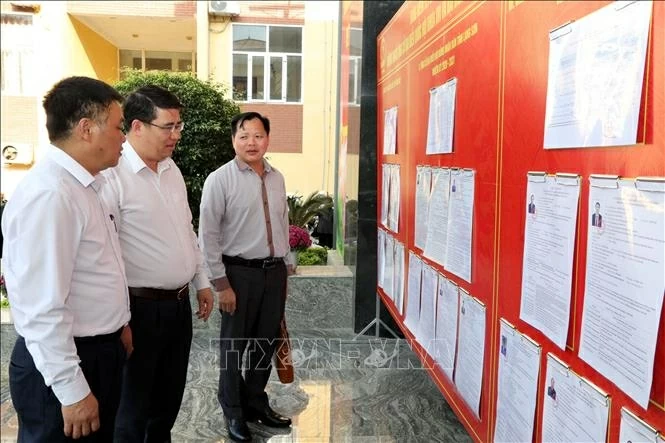 Chủ nhiệm Ủy ban Kiểm tra Trung ương Trần Sỹ Thanh tiếp xúc cử tri Lạng Sơn