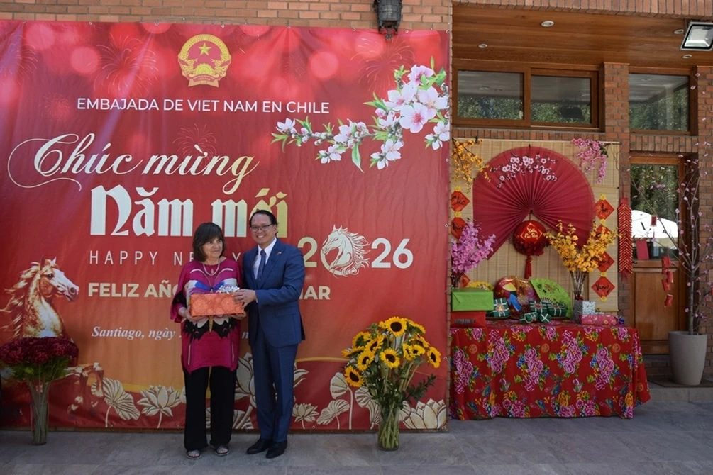 Đón Tết cổ truyền Bính Ngọ tại Đại sứ quán Việt Nam ở Chile, hướng tới kỷ niệm 55 năm quan hệ ngoại giao