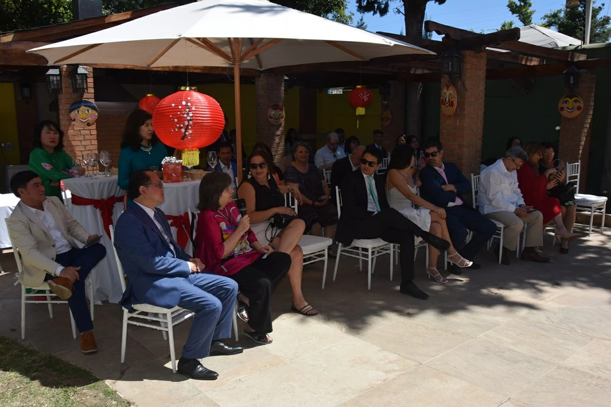 Đón Tết cổ truyền Bính Ngọ tại Đại sứ quán Việt Nam ở Chile, hướng tới kỷ niệm 55 năm quan hệ ngoại giao