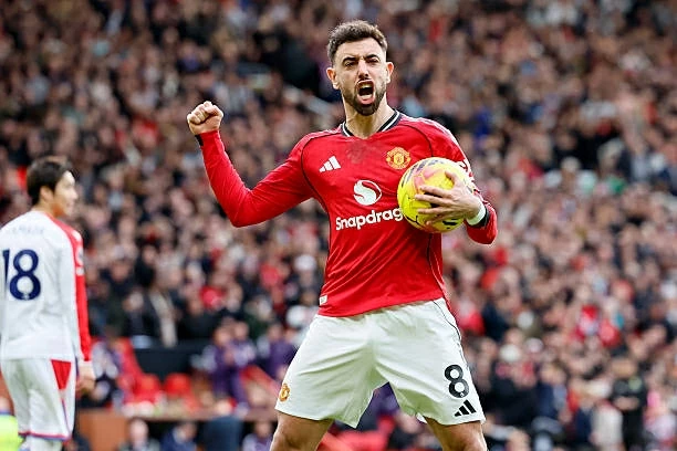 Fernandes tỏa sáng, vượt thành tích của Beckham ở Man Utd Fernandes tỏa sáng, vượt thành tích của Beckham ở Man Utd