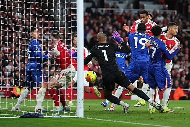 Arsenal cân bằng kỷ lục ghi bàn từ phạt góc ở Ngoại hạng Anh