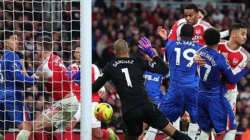 Arsenal cân bằng kỷ lục ghi bàn từ phạt góc ở Ngoại hạng Anh
