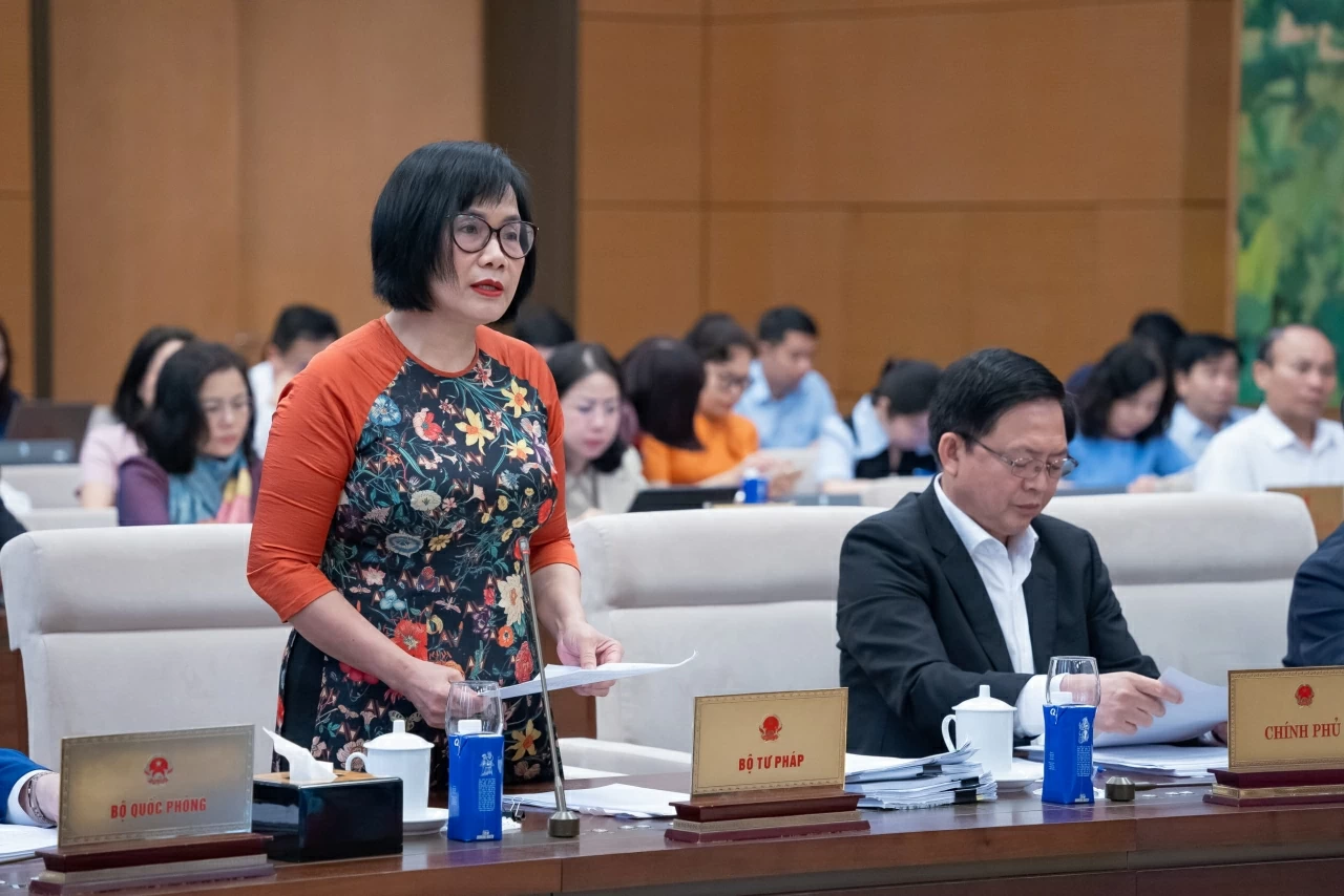 UBTVQH cho ý kiến về dự án Luật sửa đổi, bổ sung một số điều của Luật Công chứng