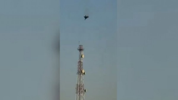 Xung đột ở Trung Đông: Máy bay chiến đấu Mỹ bất ngờ rơi tại Kuwait; Anh sơ tán công dân quy mô lớn; Nga sẵn sàng làm trung gian hòa giải