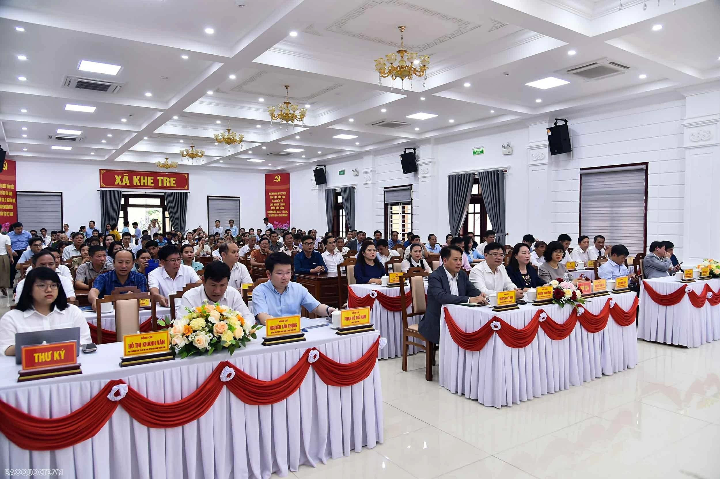 Ủy viên Bộ Chính trị, Bộ trưởng Ngoại giao Lê Hoài Trung tiếp xúc cử tri tại thành phố Huế Ủy viên Bộ Chính trị, Bộ trưởng Ngoại giao Lê Hoài Trung tiếp xúc cử tri tại thành phố Huế