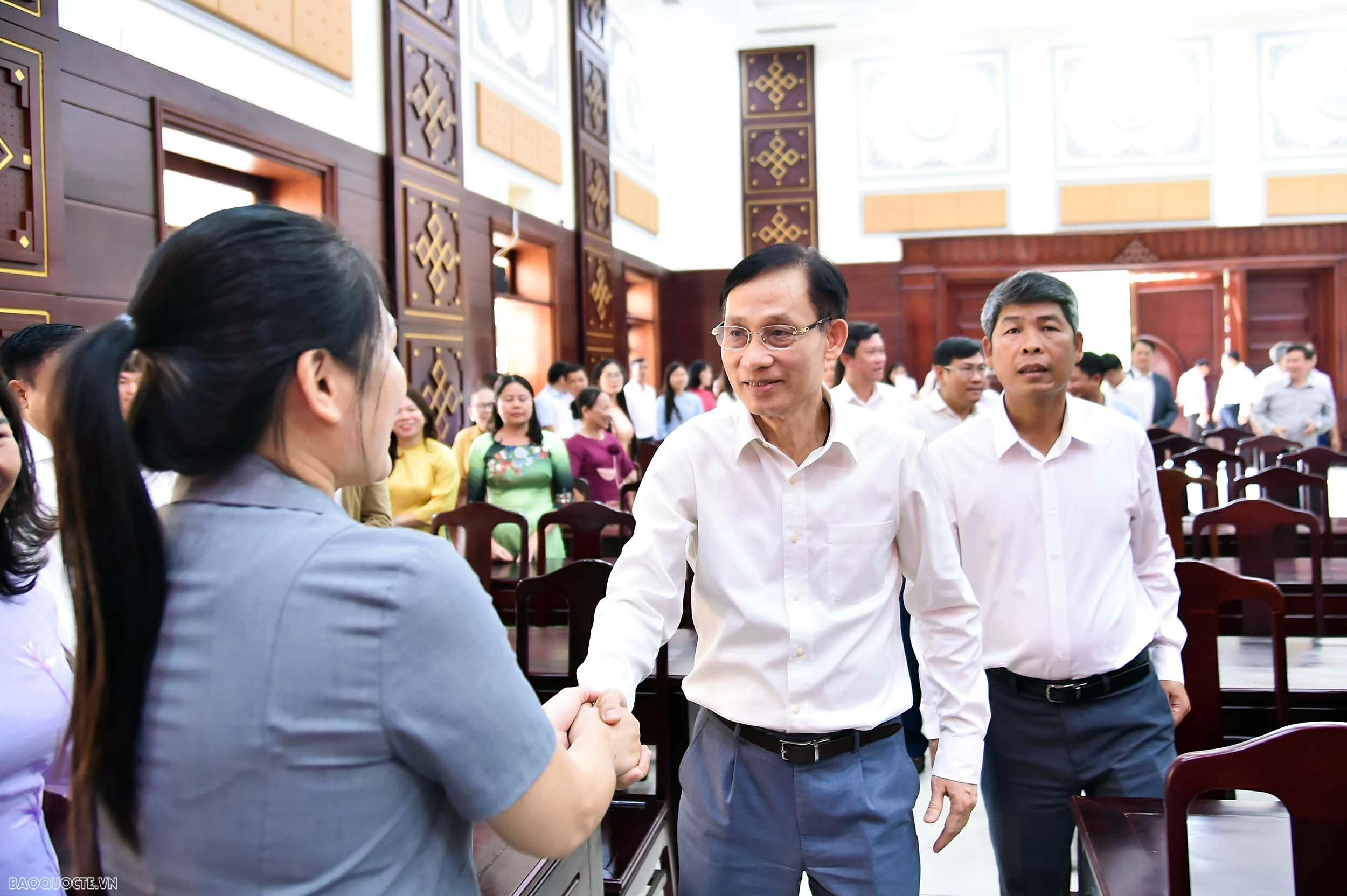 Ủy viên Bộ Chính trị, Bộ trưởng Ngoại giao Lê Hoài Trung tiếp xúc cử tri tại thành phố Huế Ủy viên Bộ Chính trị, Bộ trưởng Ngoại giao Lê Hoài Trung tiếp xúc cử tri tại thành phố Huế