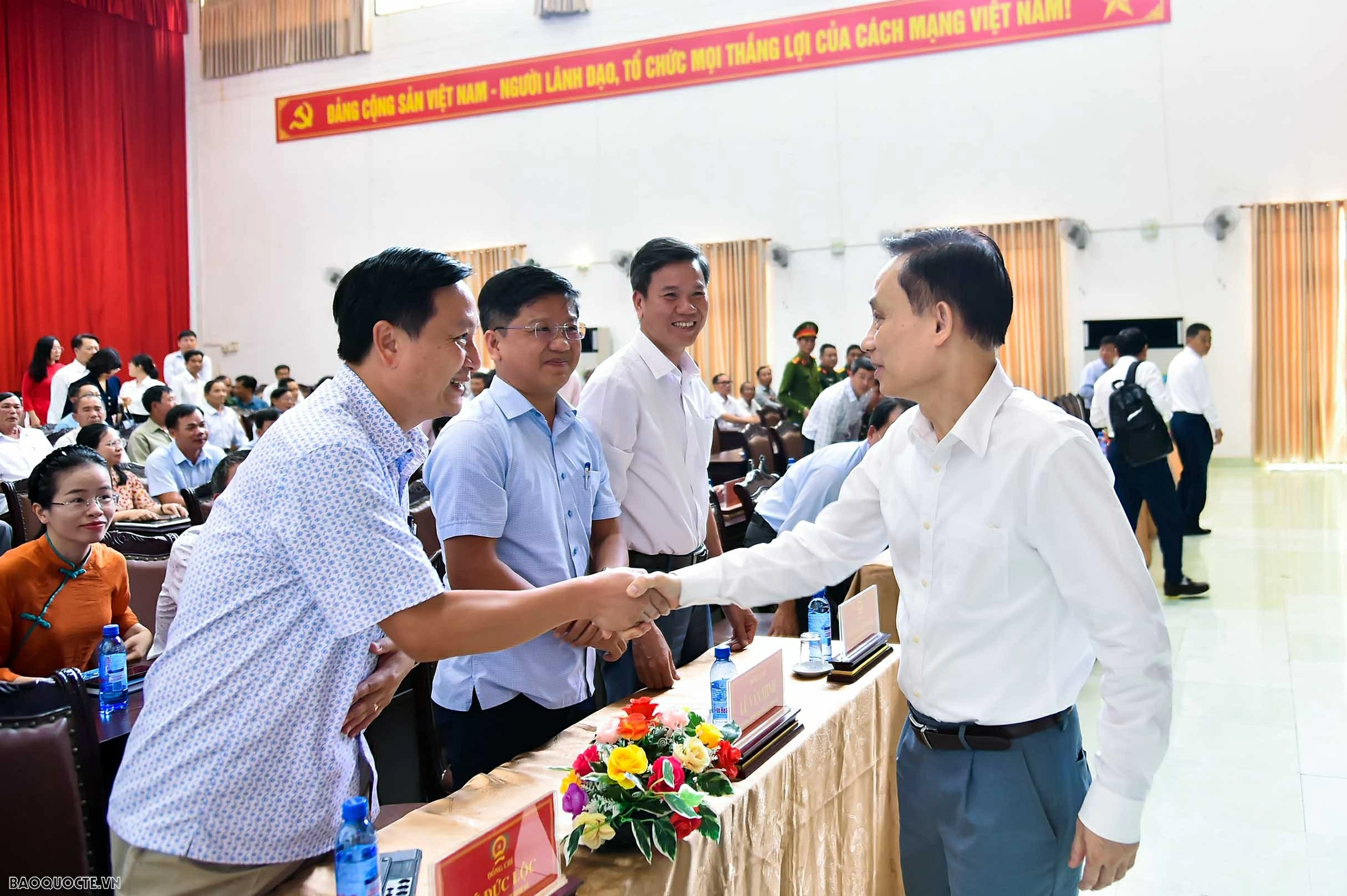 Ủy viên Bộ Chính trị, Bộ trưởng Ngoại giao Lê Hoài Trung tiếp xúc cử tri tại thành phố Huế