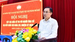 Ủy viên Bộ Chính trị, Bộ trưởng Ngoại giao Lê Hoài Trung tiếp xúc cử tri tại thành phố Huế